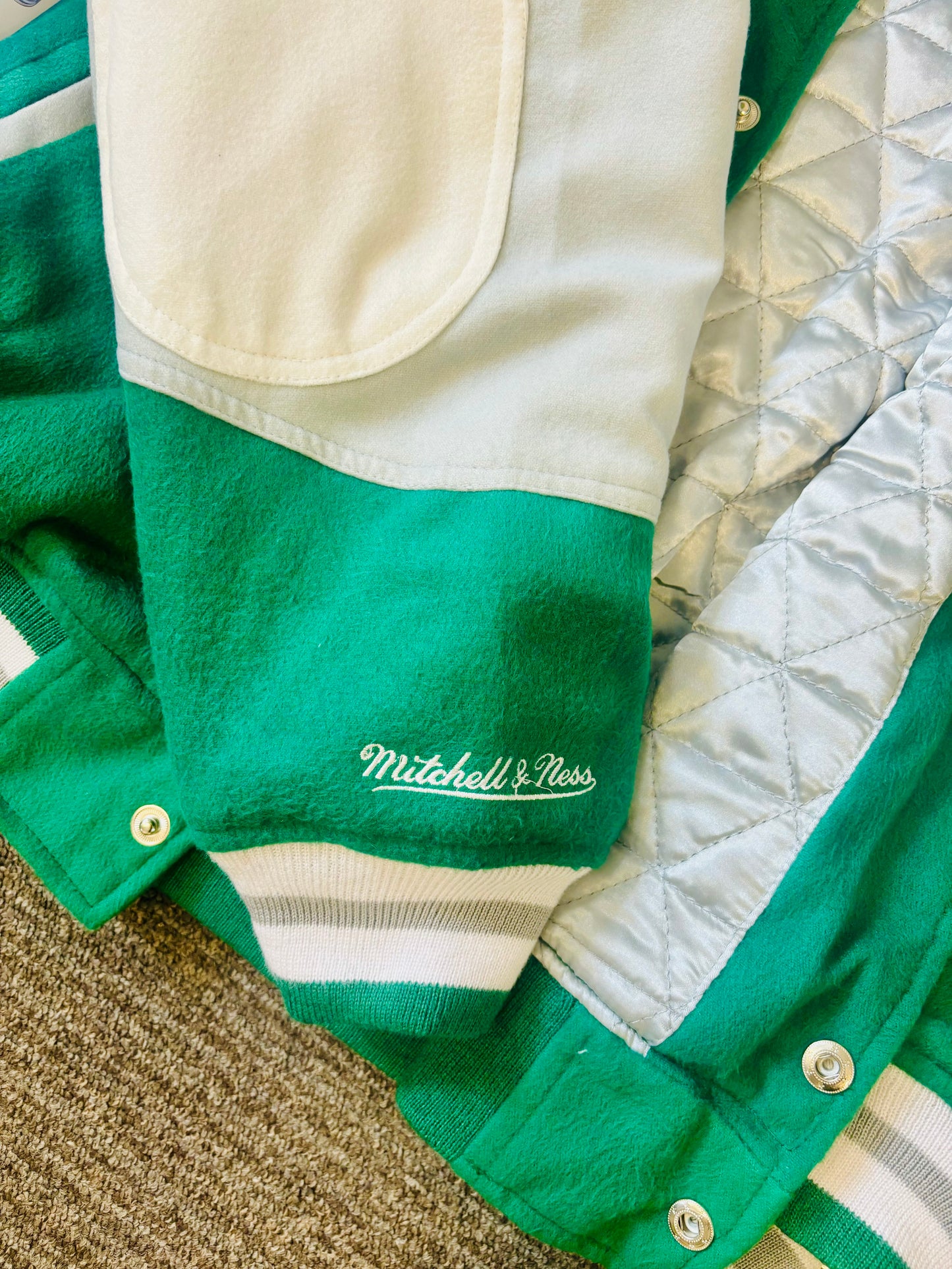 Authentic Mitchell & Ness Philadelphia Eagles NWT Princess Diana Varsity Jacket NFL 90's Letterman Jacket